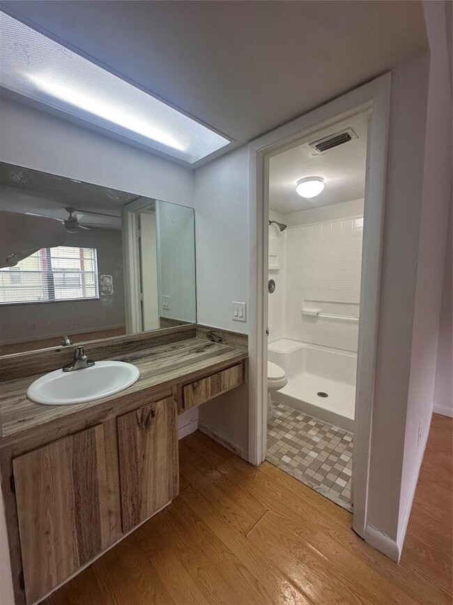 Photo - 3212 NW 103rd Ter Unidad 107-B