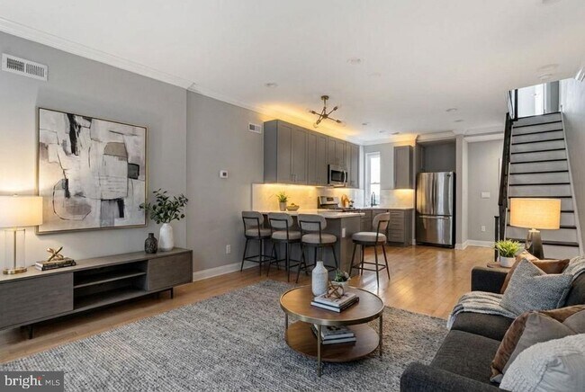 Photo - 2514 W Seybert St