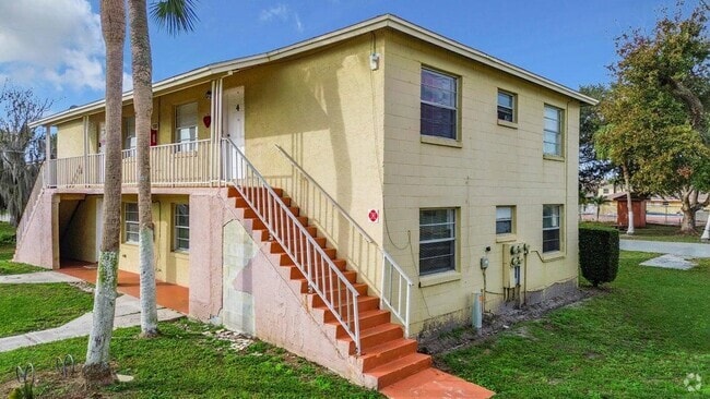 Building Photo - 694 Michigan Ct Unit 2 Rental