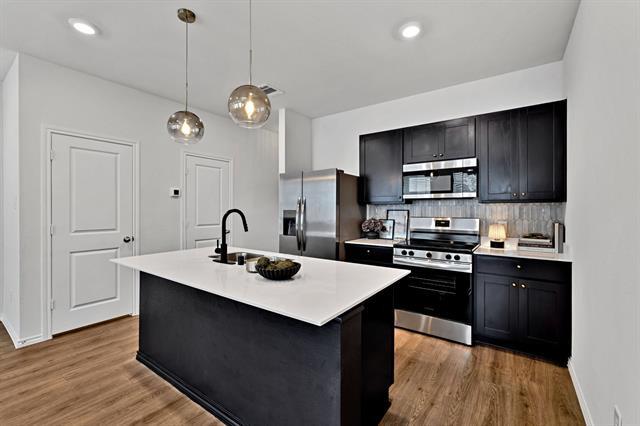 Building Photo - 310 Arbor Dr