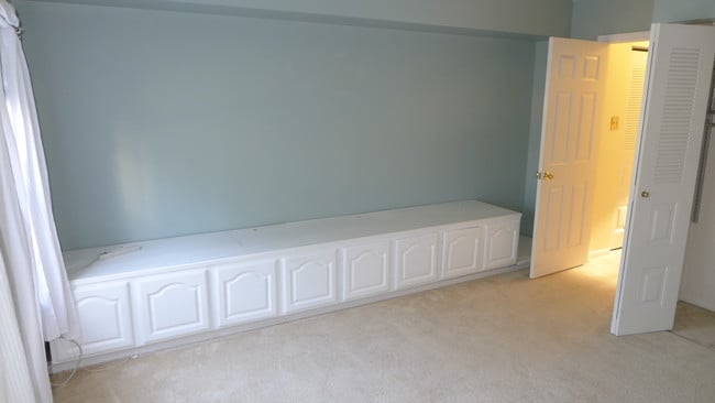 Photo - 24 N Wolfe St