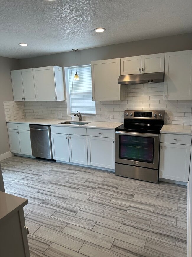 Photo - Hickory Duplex Unit 823