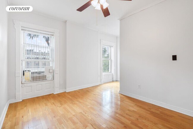 Photo - 1215 Bergen St