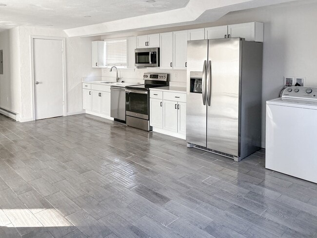 Building Photo - 35 Hichborn St Unit 1