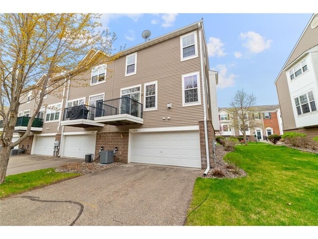 Photo - 15726 Frisian Ln