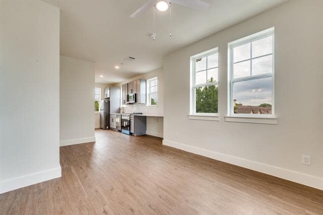 Building Photo - 5317 Reiger Ave Unit 301 Rental