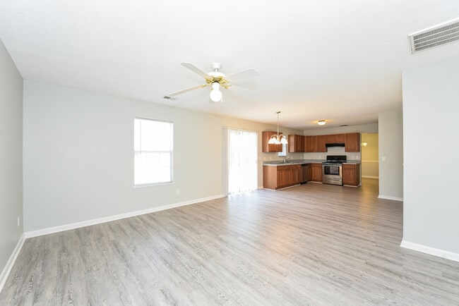 Photo - 312 Fox Trot Dr