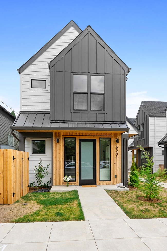 Photo - 6201 N Amherst St