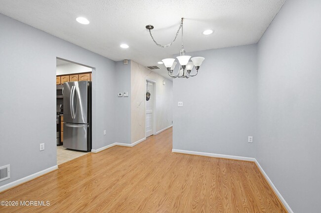 Photo - 702 Carnation Dr