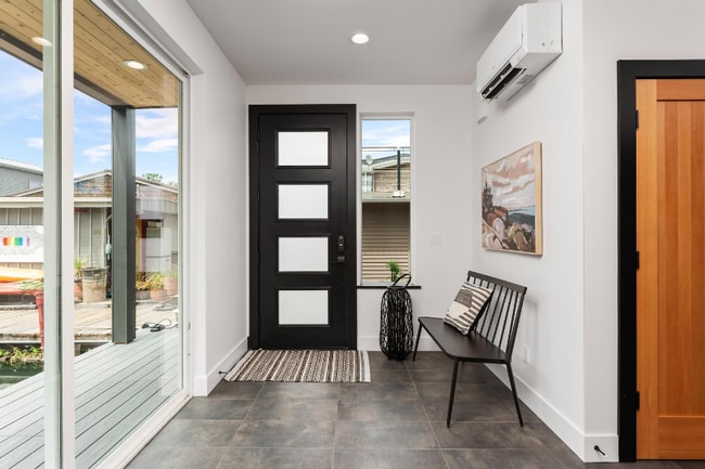 Photo - 7720 S Macadam Ave Unidad 32A