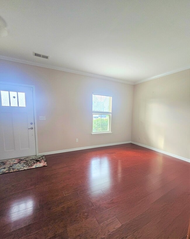 Photo - 1676 Mill Creek Ln SW