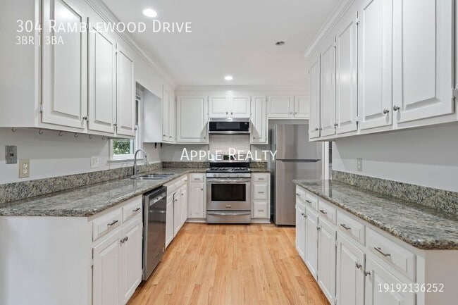 Photo - 304 Ramblewood Dr