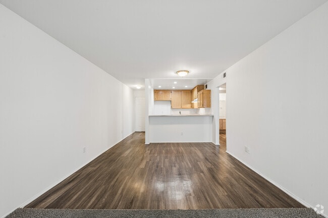 1BR, 1BA - 1000SF - Dining Room - Northridge Fontana Apartments