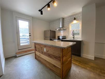 Photo - Charming Newly Renovated Upstairs Apartment in the Heart of Downtown Winchester