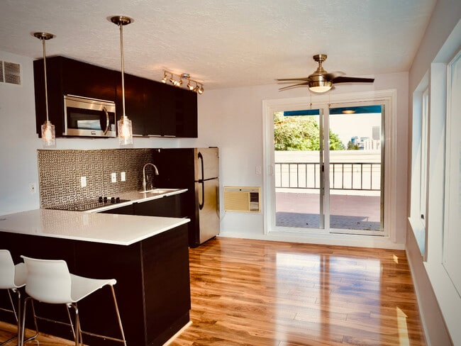 Kitchen - 3515 SW Barbur Blvd Unit O-2