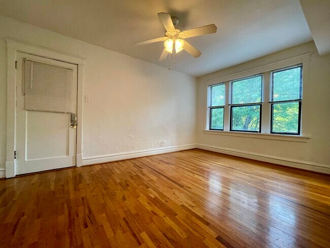 Photo - 4415 Pershing Ave.