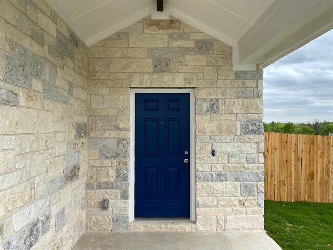 Photo - 145 Free Stone Dr
