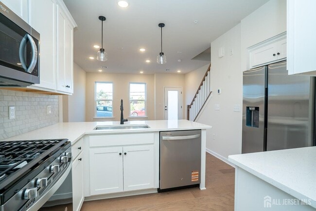 Photo - 220 Jessie Pl