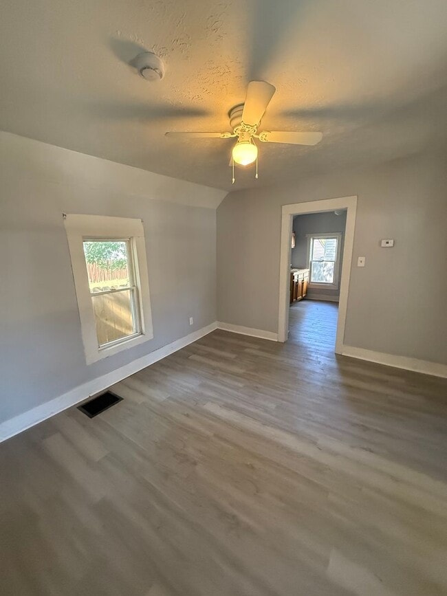 Photo - SECTION 8 and EDEN Accepted!! Newly Renova...