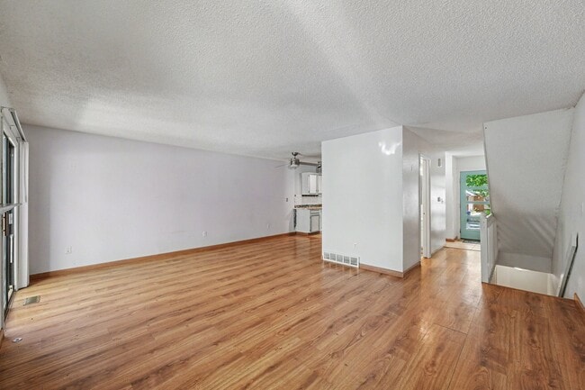 Photo - 1511 Seneca Cir