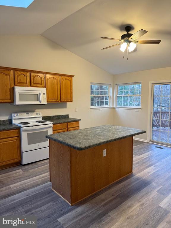 Photo - 6407 Sunset Rd