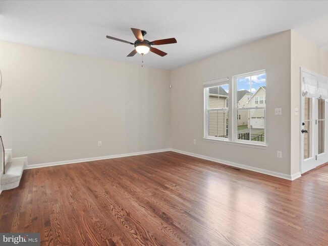 Photo - 41639 Adamson Dr