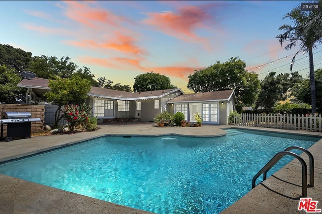 Breathtaking Backyard - 16420 Minnehaha St