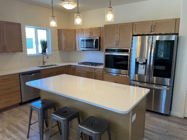 Photo - 2140 Slope Creek Ave