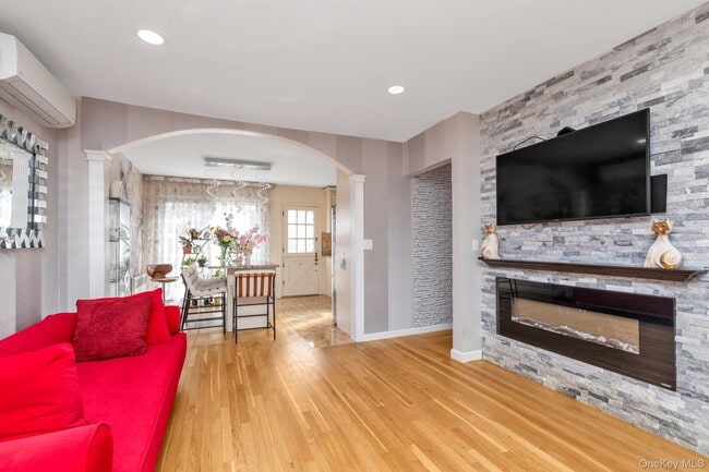 Photo - 1815 Schermerhorn St