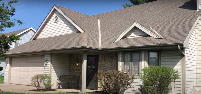 Building Photo - 3904 Bob Billings Pkwy Rental