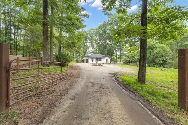 Photo - 6290 Cascade Palmetto Hwy