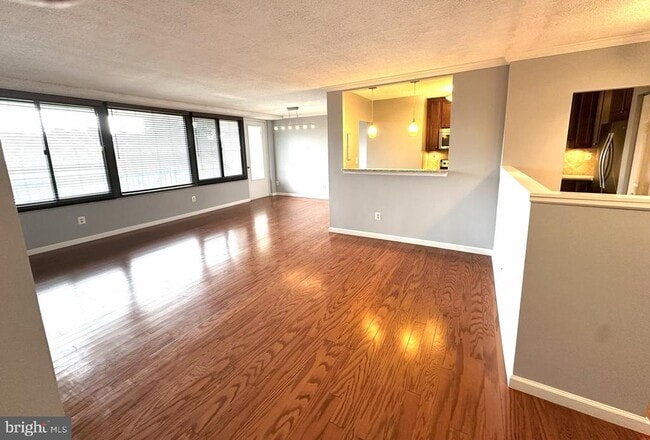 Building Photo - 5500 Holmes Run Pkwy Unit 410 Rental
