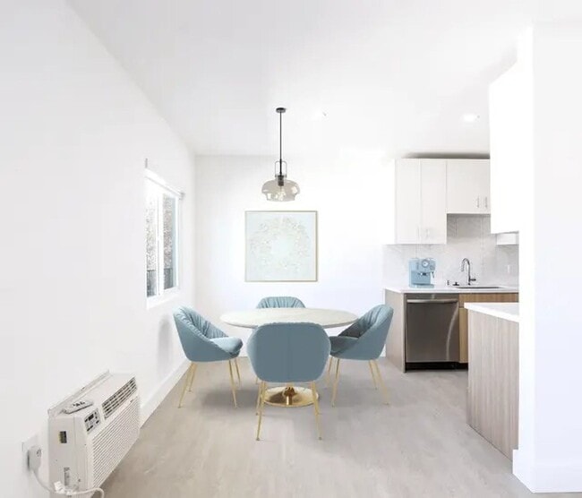 Photo - 1727 N Edgemont St