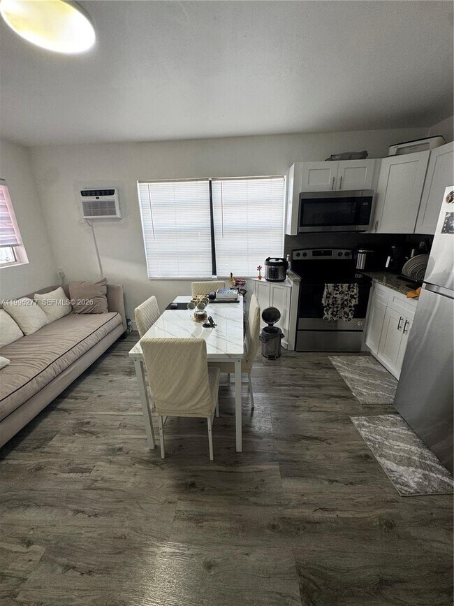 Photo - 10245 SW 37th Terrace Unidad B