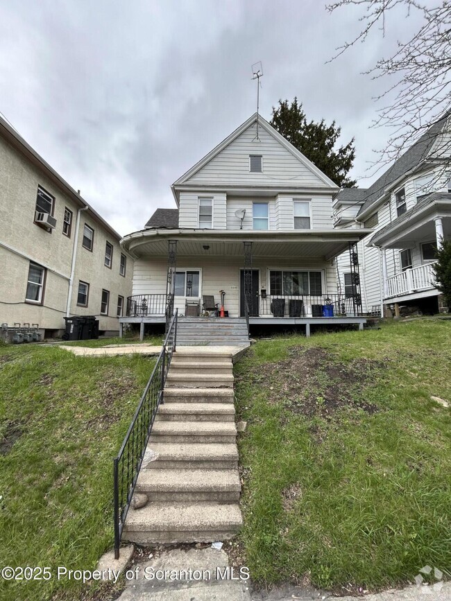 Building Photo - 1607 Mulberry St Rental