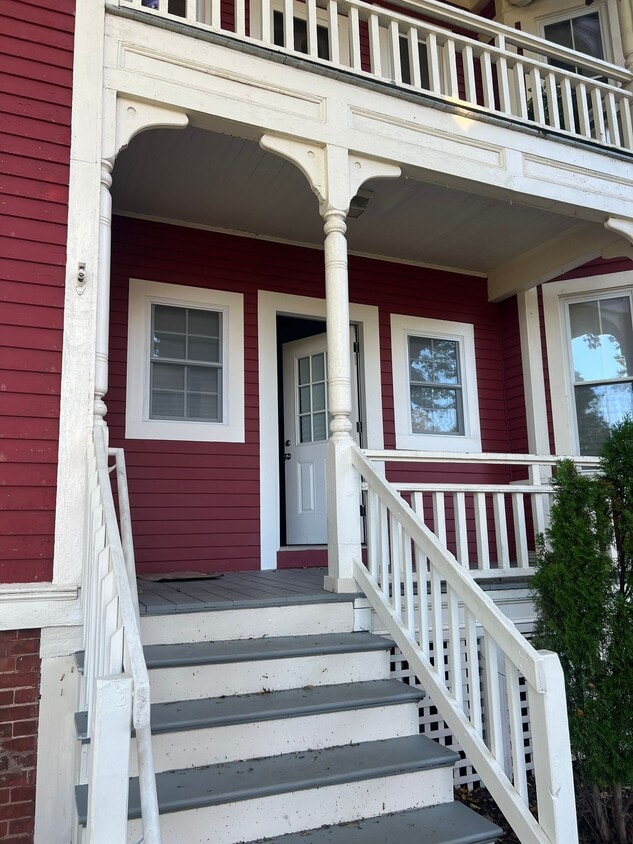 Photo - 126 Winthrop St (New Britain, CT)