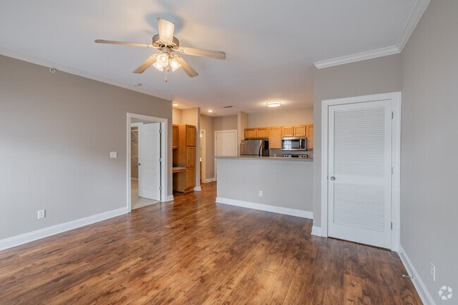 1BR, 1BA - The Cherry Blossom - 740SF - Dining Area - Covington Oaks