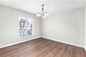 Photo - 15 Ivy Square Northeast