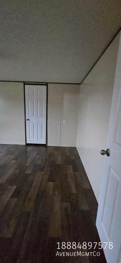Photo - 339 Old Tavern Ln