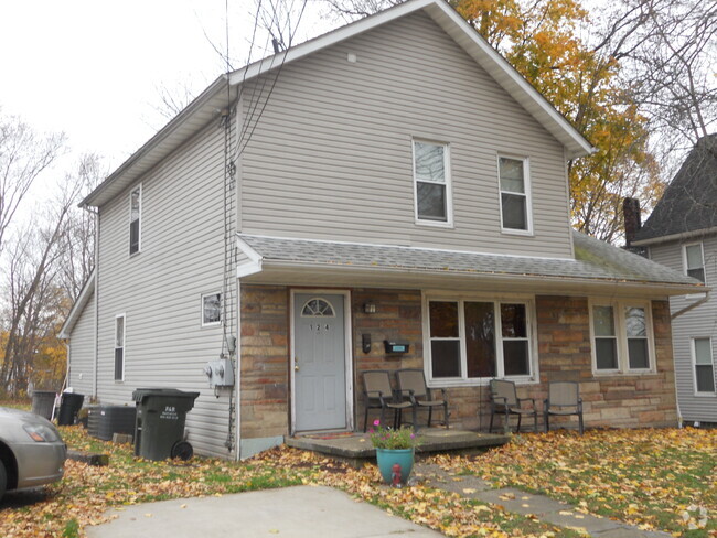 Building Photo - 124 Crain Ave Unit Up Rental