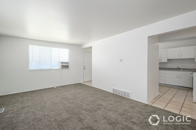 Photo - 1610 Ivy Cir Unit 3