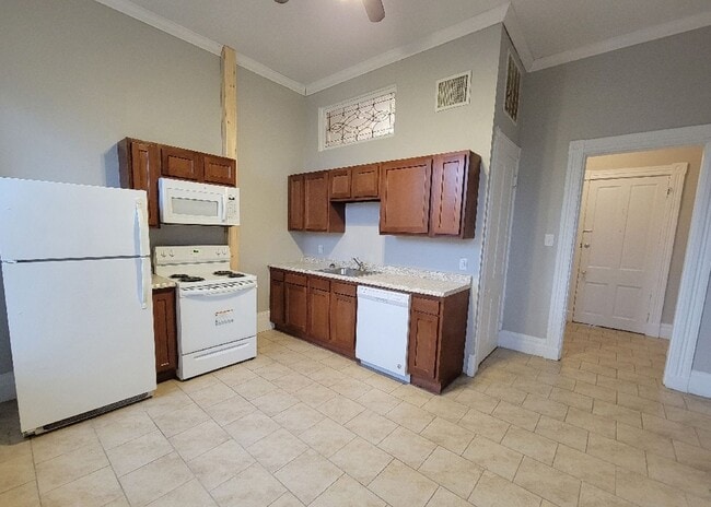 Building Photo - 2215 Ohio Ave Unit 2217-01