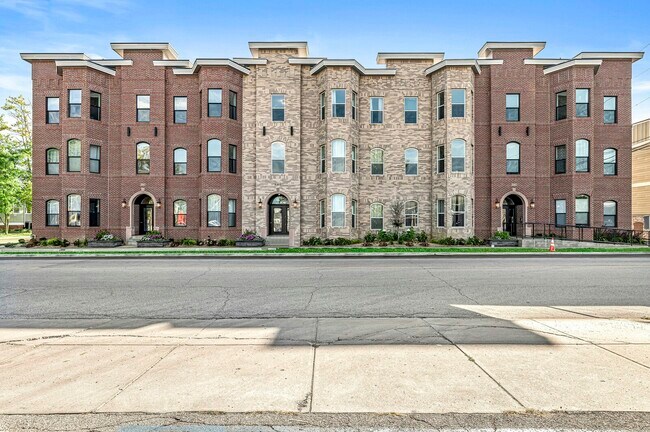 Photo - 270 N 10th St Unidad 230 NORTH