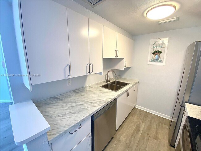 Photo - 1185 Marseille Dr Unit 307