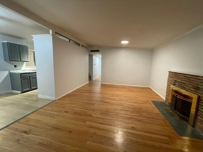 Photo - 30443 2nd Ave S