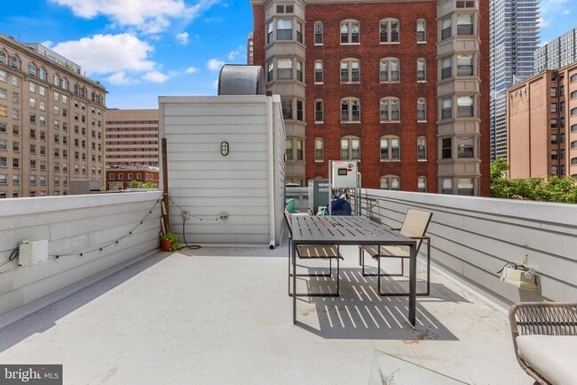 Building Photo - 1815 Ranstead St Unit 4
