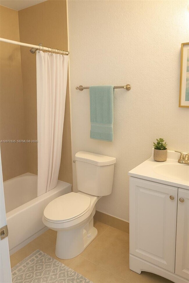 Photo - 318 NE 166th St