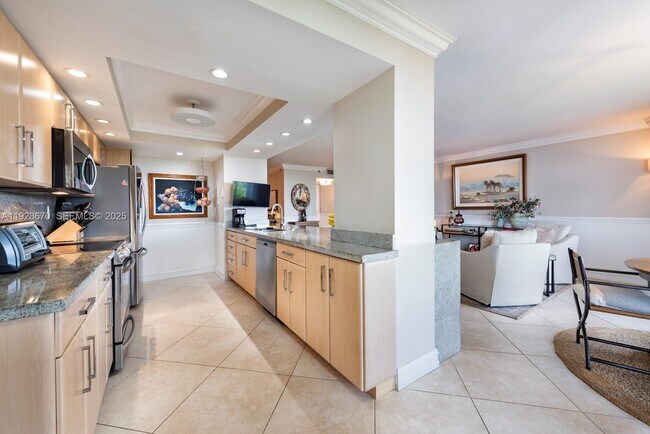 Building Photo - 4000 Towerside Terrace Unit 1005