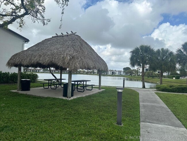 Photo - 208 Lake Pointe Dr Unit 108