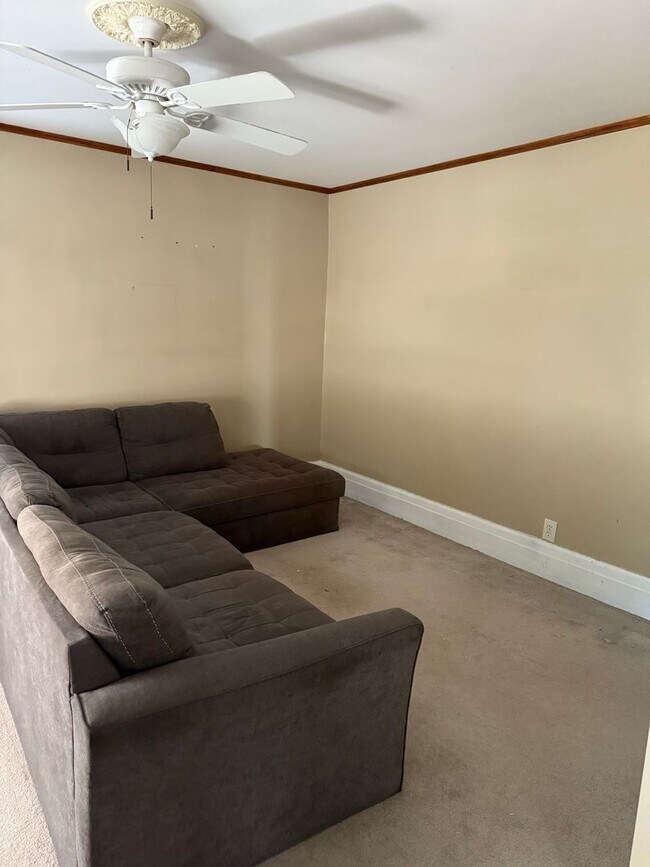 Photo - 209 S Goodman St Unit 209 S Goodman St UPPER